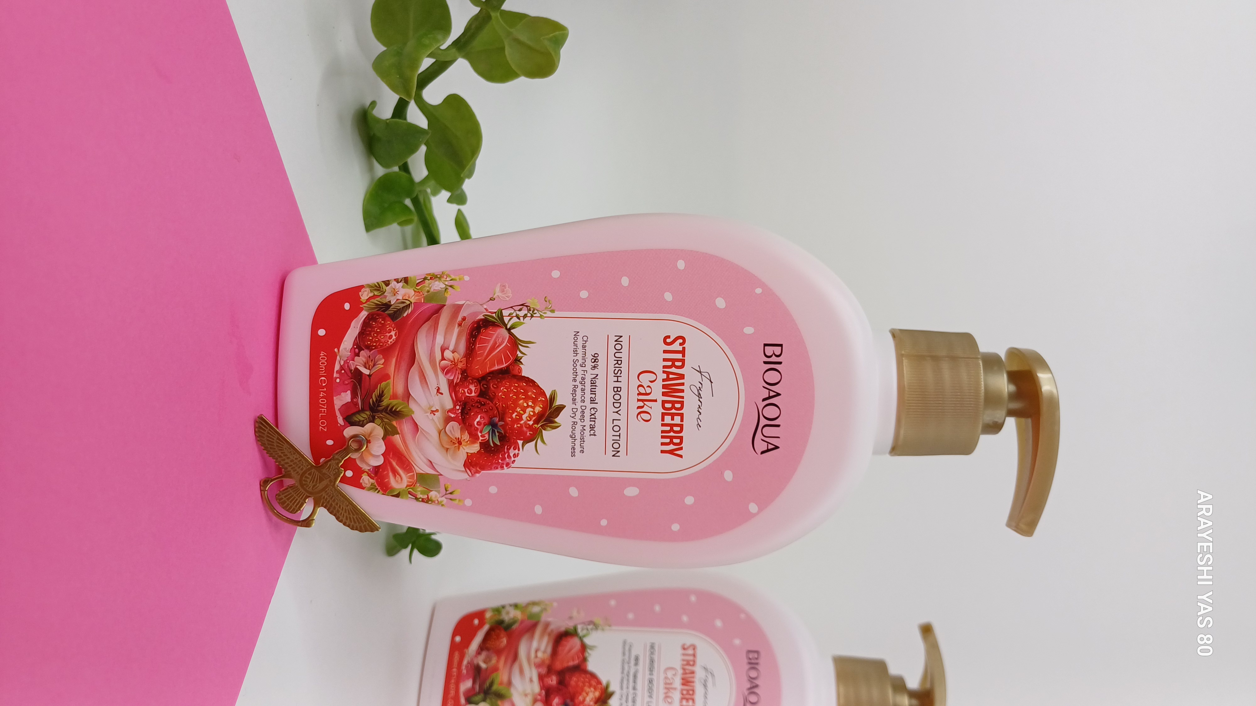 لوسیون بدن کیک توت فرنگی🍓بیواکوا BIOAOUA رایحه شیرین